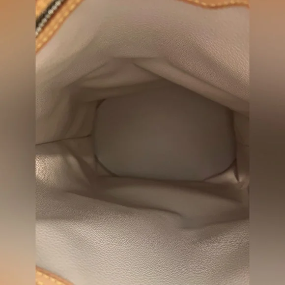 Louis Vuitton Bucket GM Monogram - Picture 11 of 16